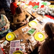 «Тяжёлые медикаменты выключают людей. Наша задача — включить их обратно». Как Клубный дом помогает людям с психическими заболеваниями вернуться к полноценной жизни