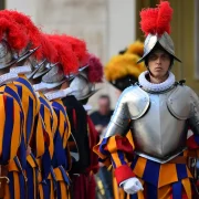 Цырыманіялы, мяцяж і забойства. Як швейцарцы сталі галоўнымі ахоўнікамі Папы Рымскага