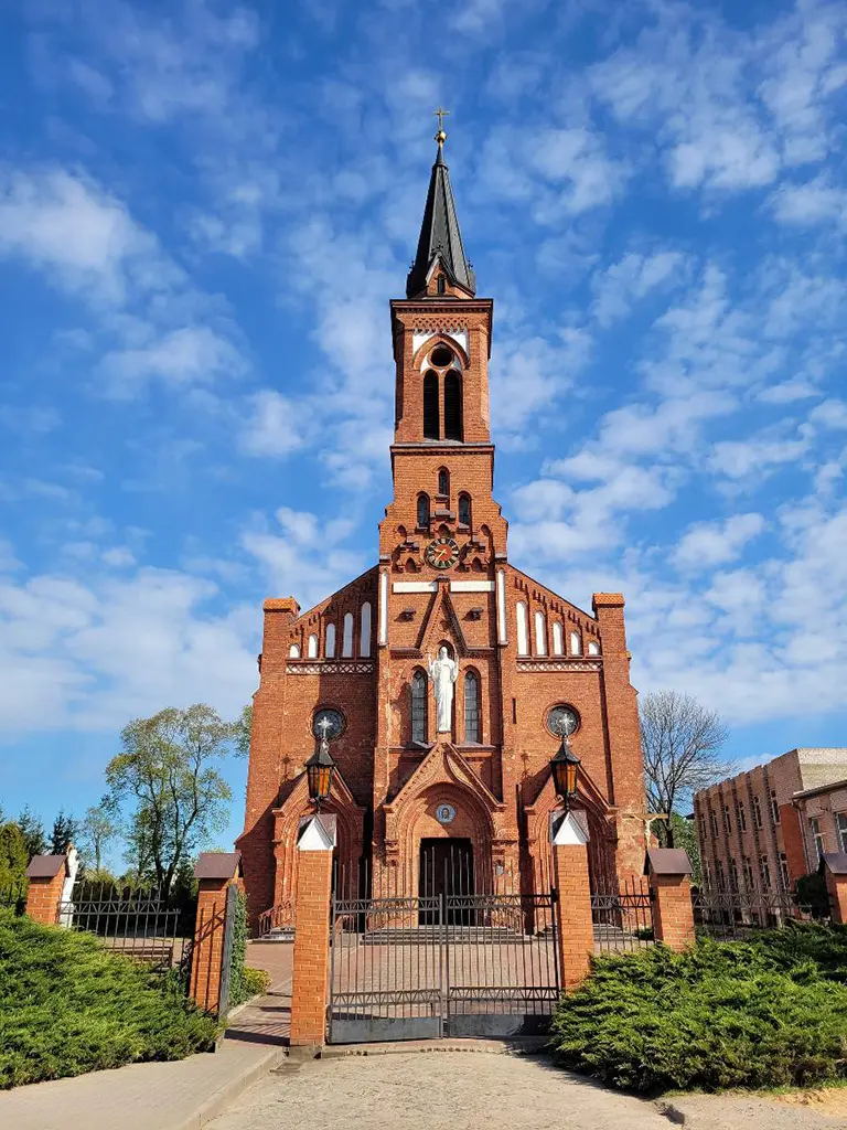 касцёл у паставах, куды схадзіць у паставах