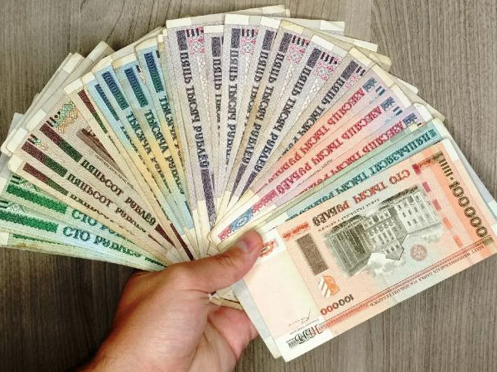 беларускія рублі, беларускія грошы, беларуская эканоміка